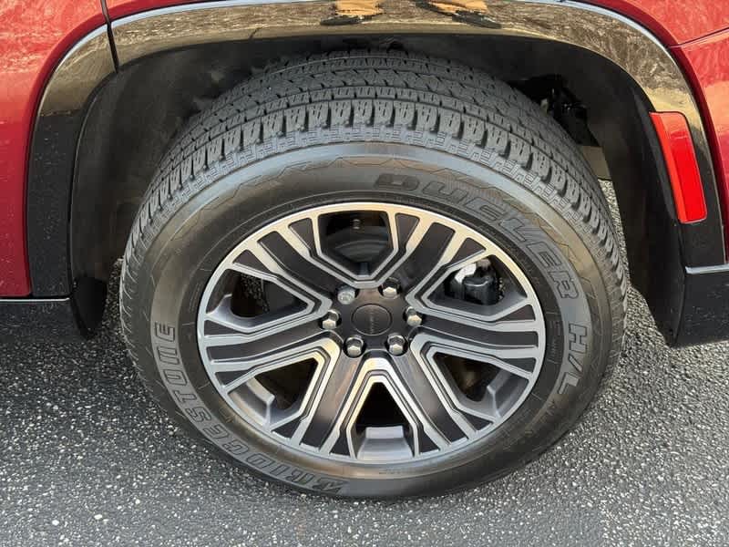 2024 Jeep Wagoneer Base