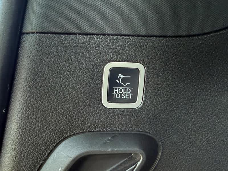 2024 Jeep Wagoneer Series II Carbide