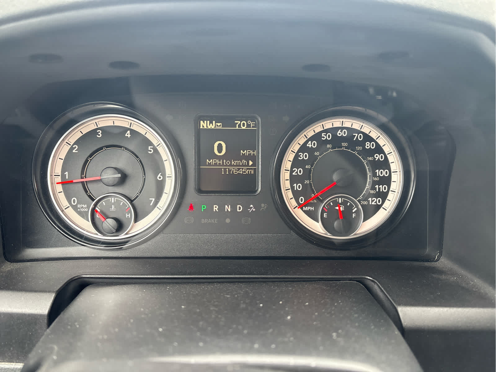 2017 RAM 1500 SLT Quad Cab 4x4 6'4' Box