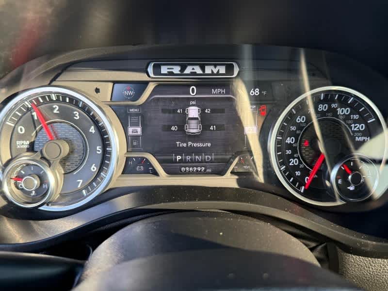 2024 RAM 1500 Big Horn Crew Cab 4x4 5'7' Box
