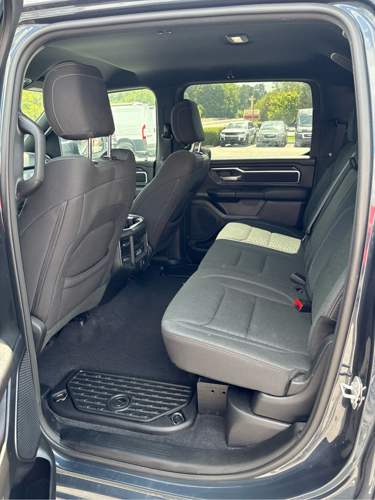 2025 RAM 1500 Big Horn Crew Cab 4x4 5'7' Box