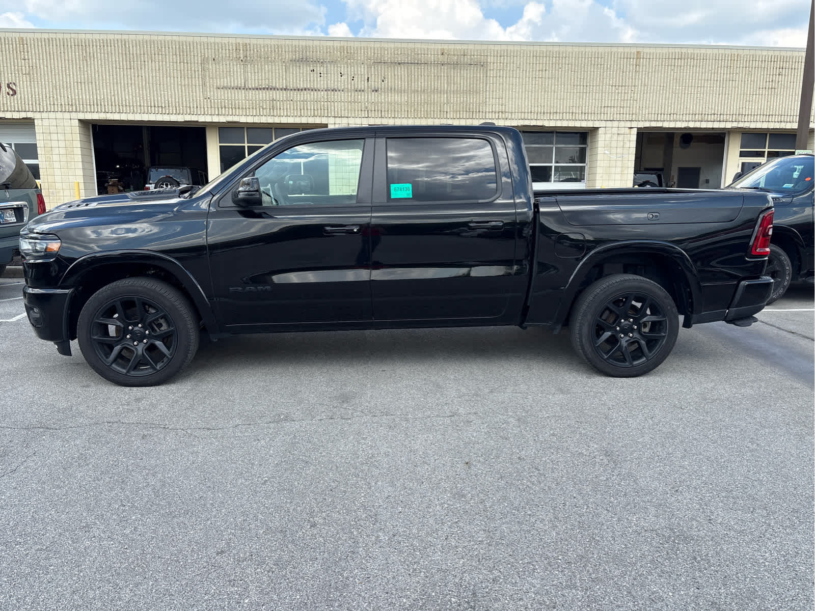2025 RAM 1500 Laramie Crew Cab 4x4 5'7' Box