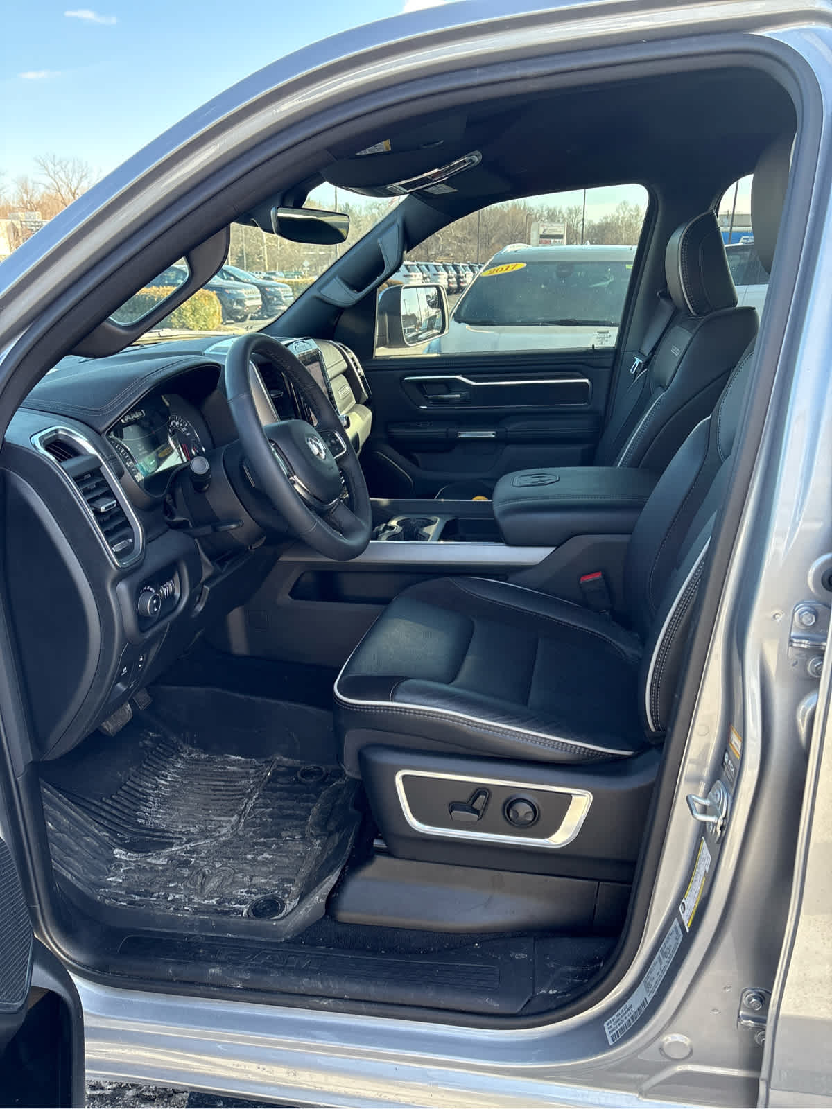 2025 RAM 1500 Laramie