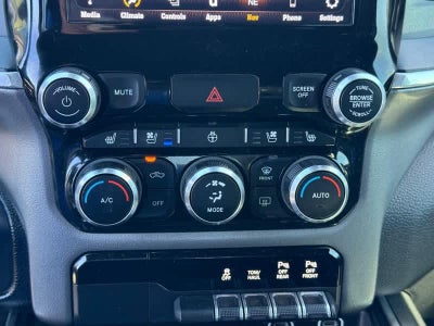 2021 RAM 1500 Laramie Crew Cab 4x4 5'7' Box