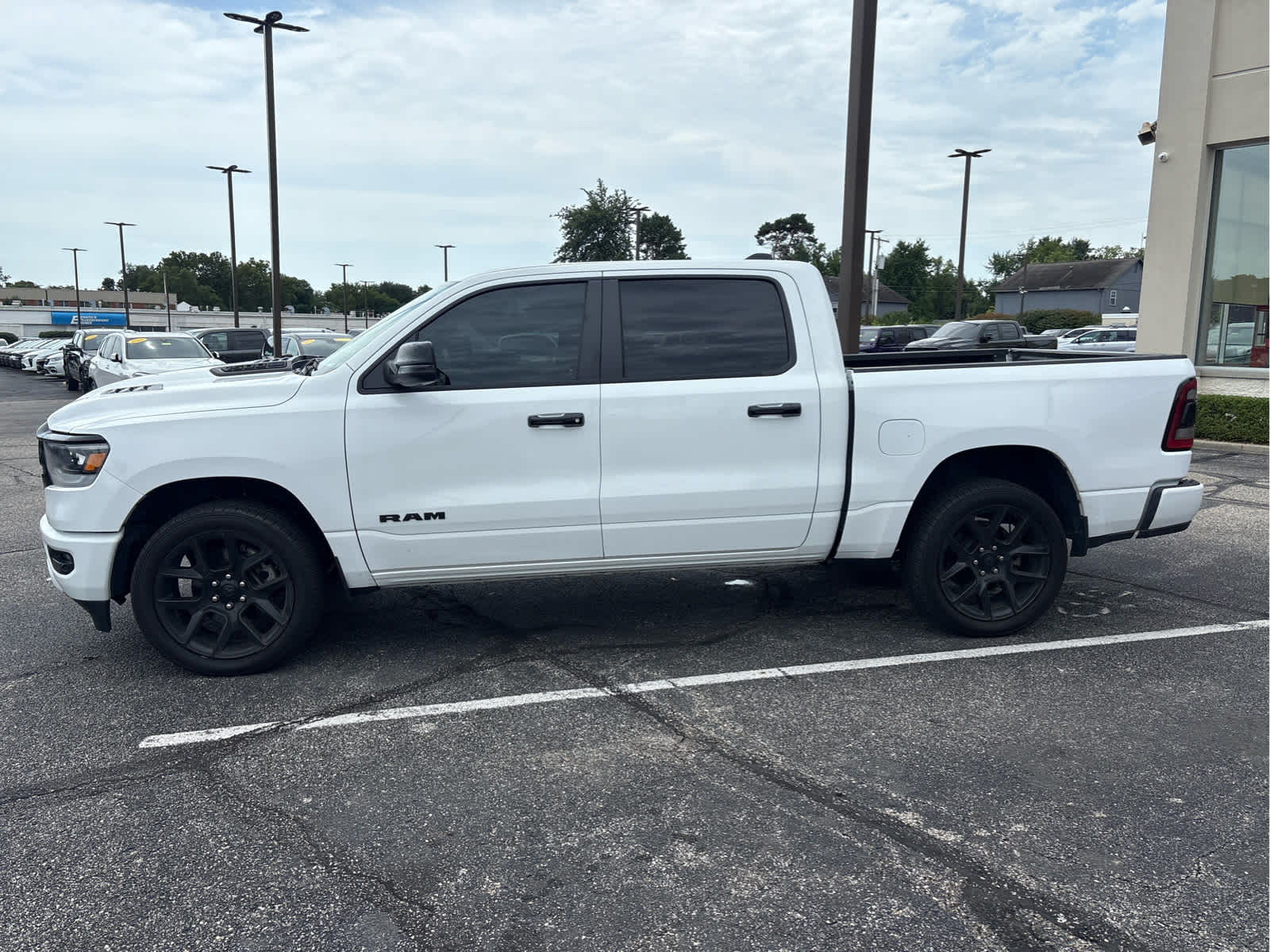 2024 RAM 1500 Laramie Crew Cab 4x4 5'7' Box