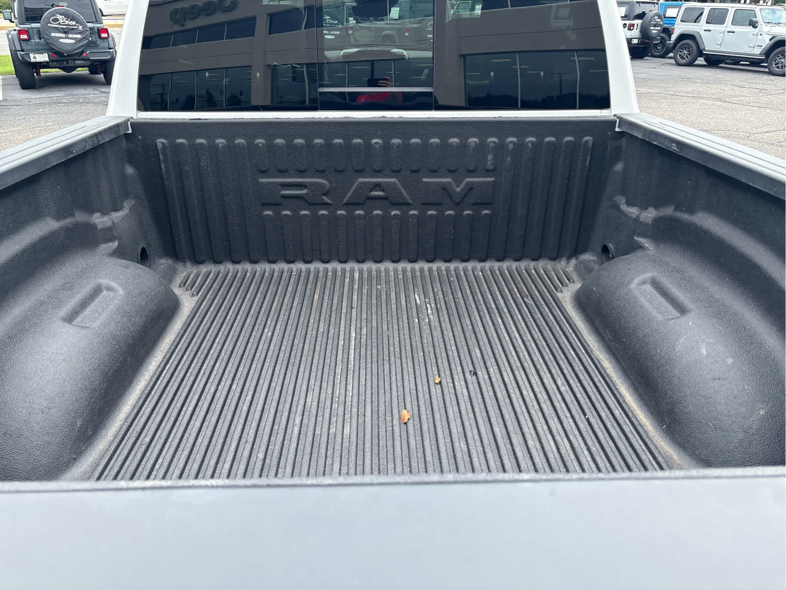2024 RAM 1500 Laramie Crew Cab 4x4 5'7' Box