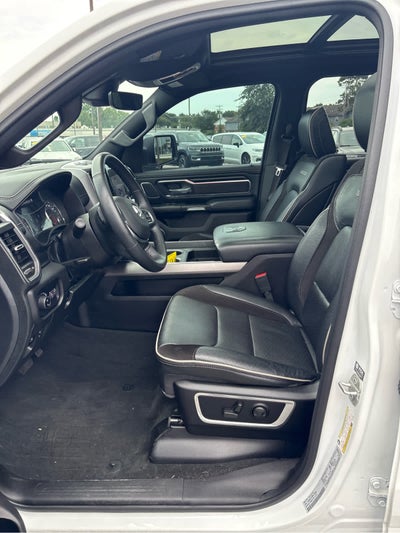 2024 RAM 1500 Laramie Crew Cab 4x4 5'7' Box