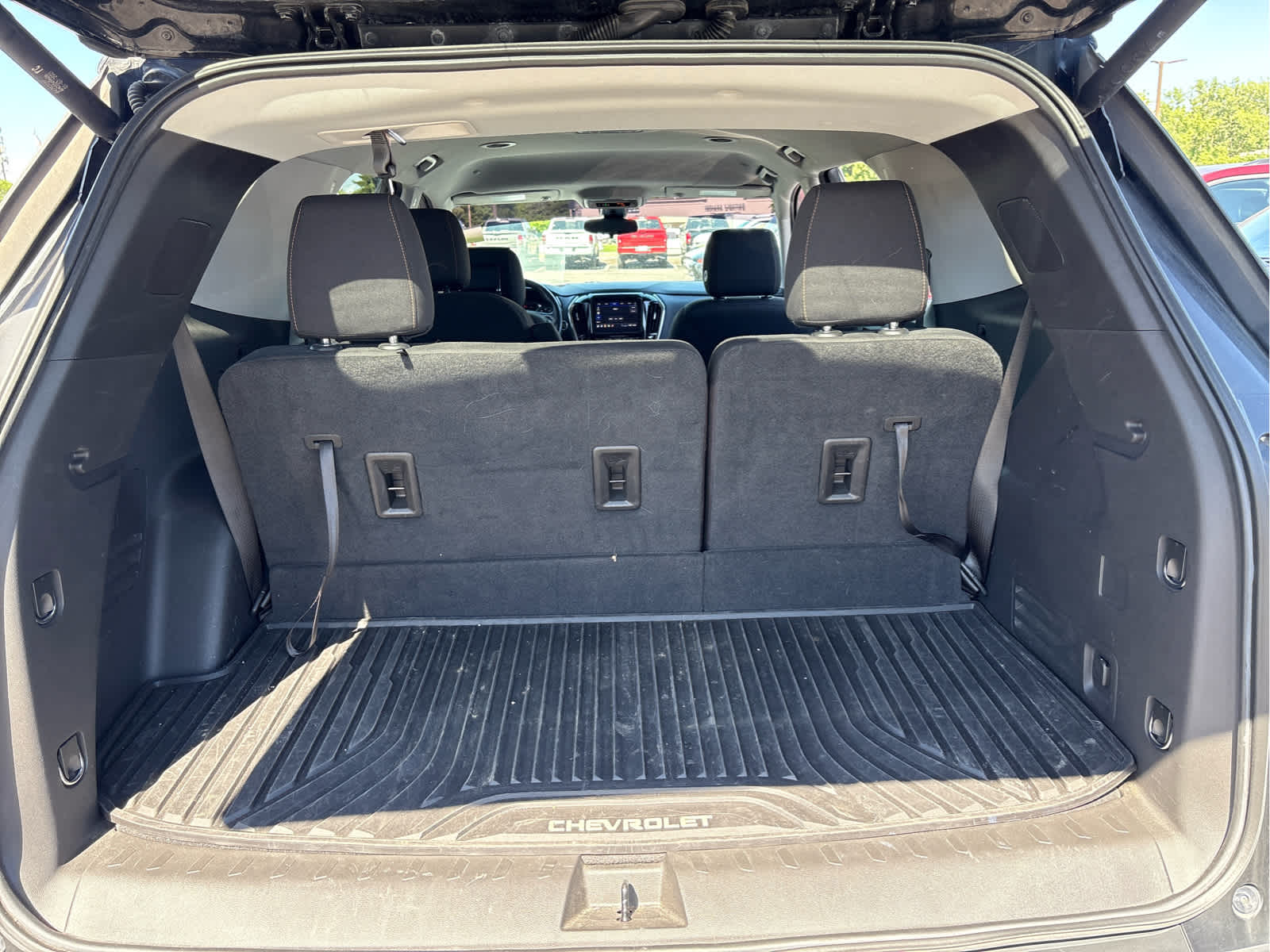 2021 Chevrolet Traverse LT Cloth