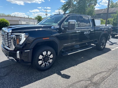 2024 GMC Sierra 2500HD Denali