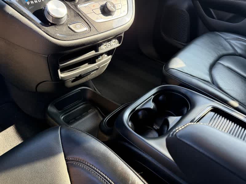 2022 Chrysler Pacifica Hybrid Touring L