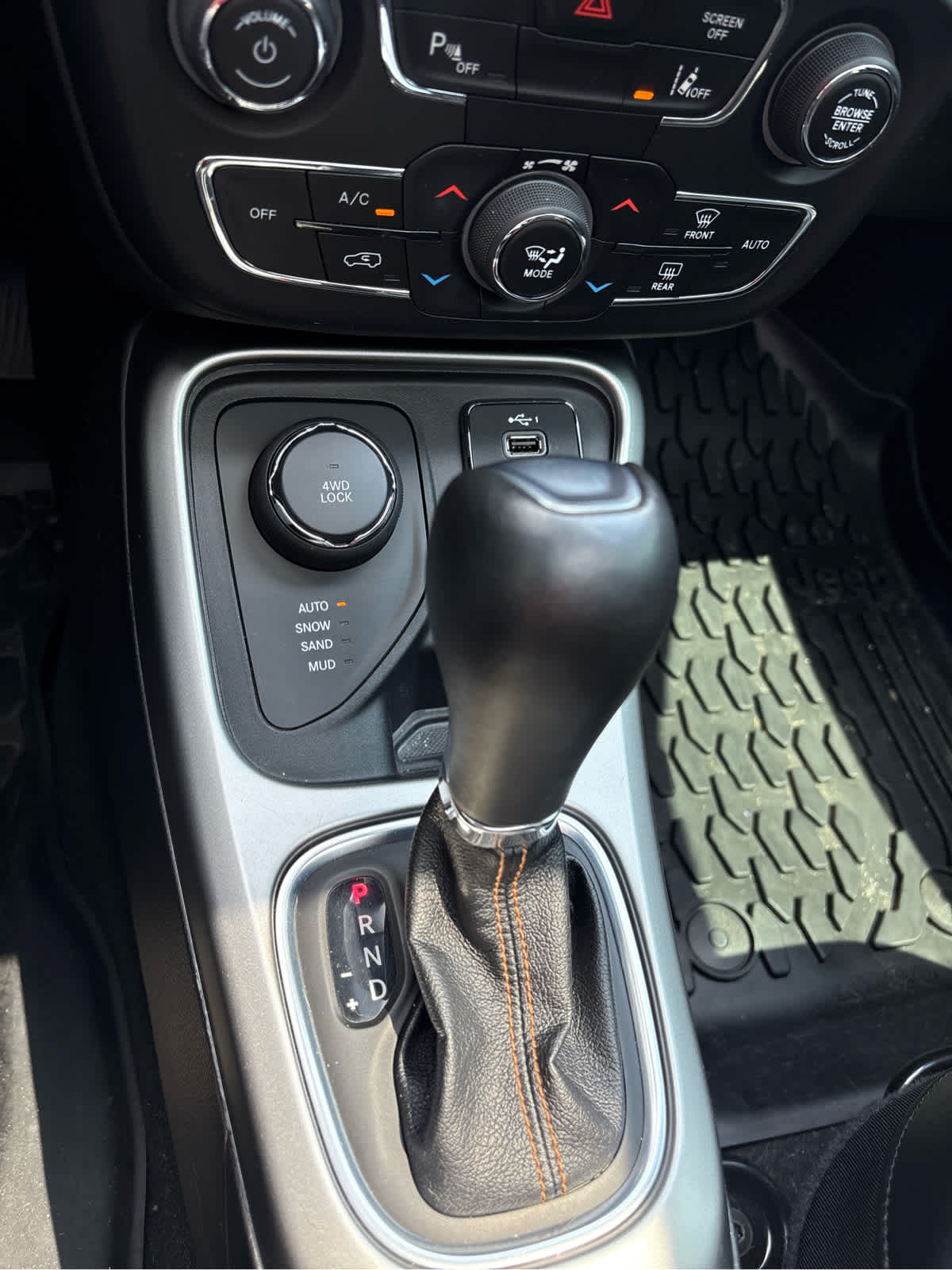 2020 Jeep Compass Sun and Safety 4x4