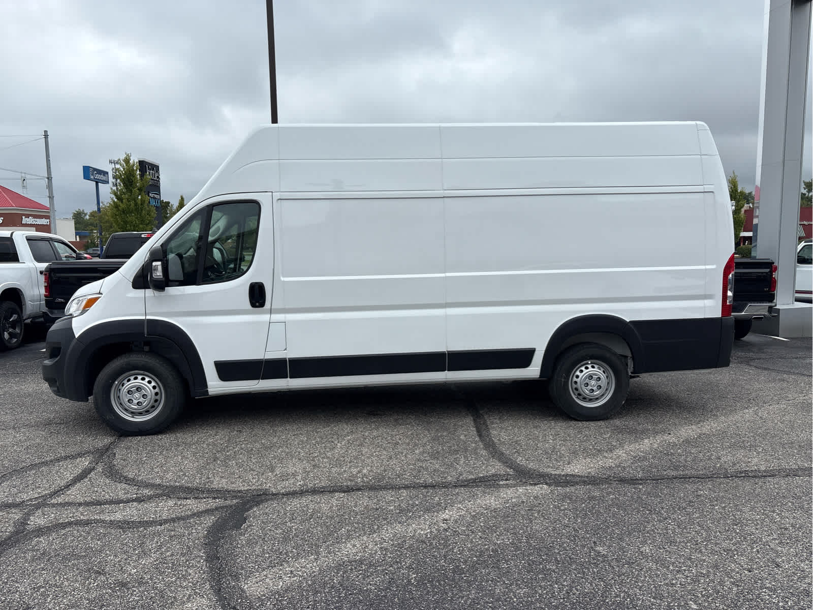 2025 RAM ProMaster 3500 Cargo Van Tradesman Super High Roof 159' WB EXT w/Pass Seat