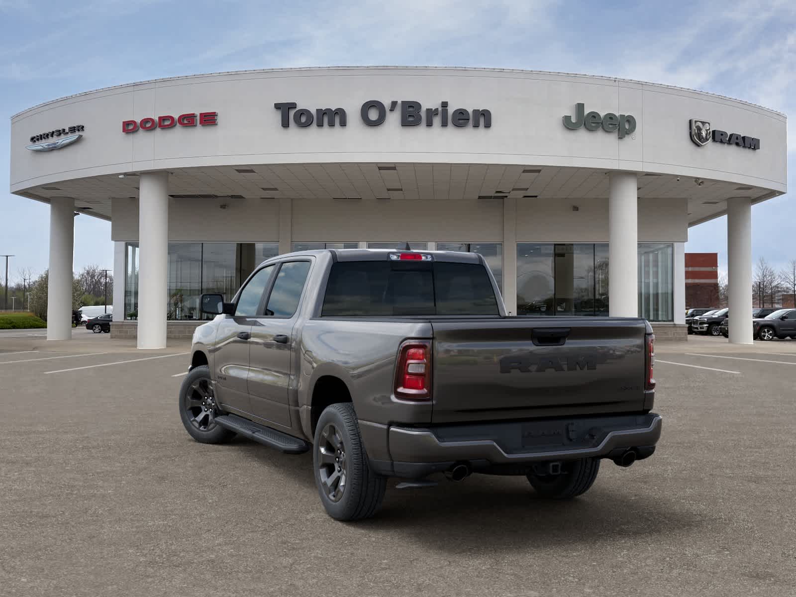 2026 RAM 1500 RAM 1500 EXPRESS CREW CAB 4X4 5'7' BOX