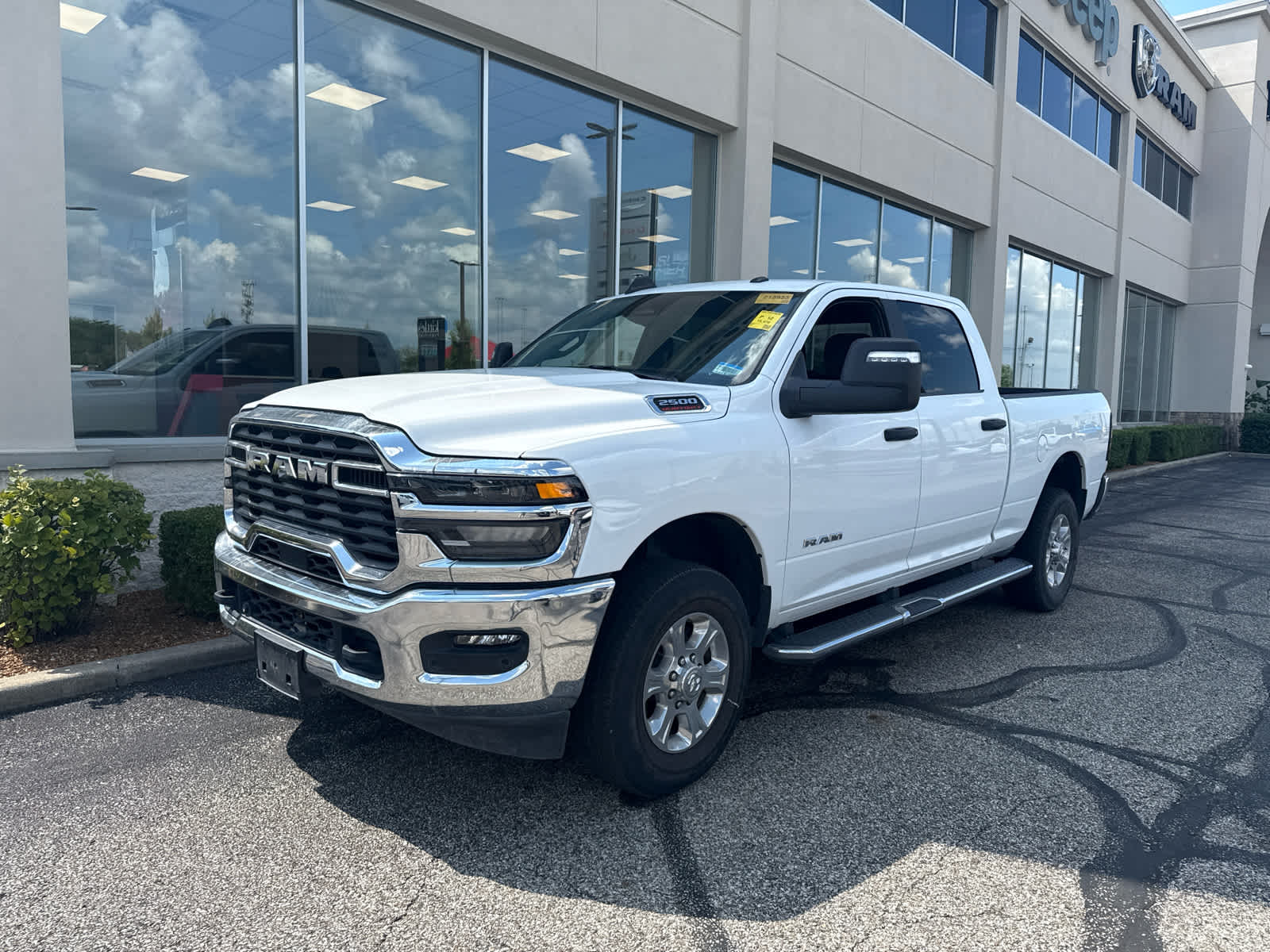 2025 RAM 2500 Big Horn Crew Cab 4x4 6'4' Box