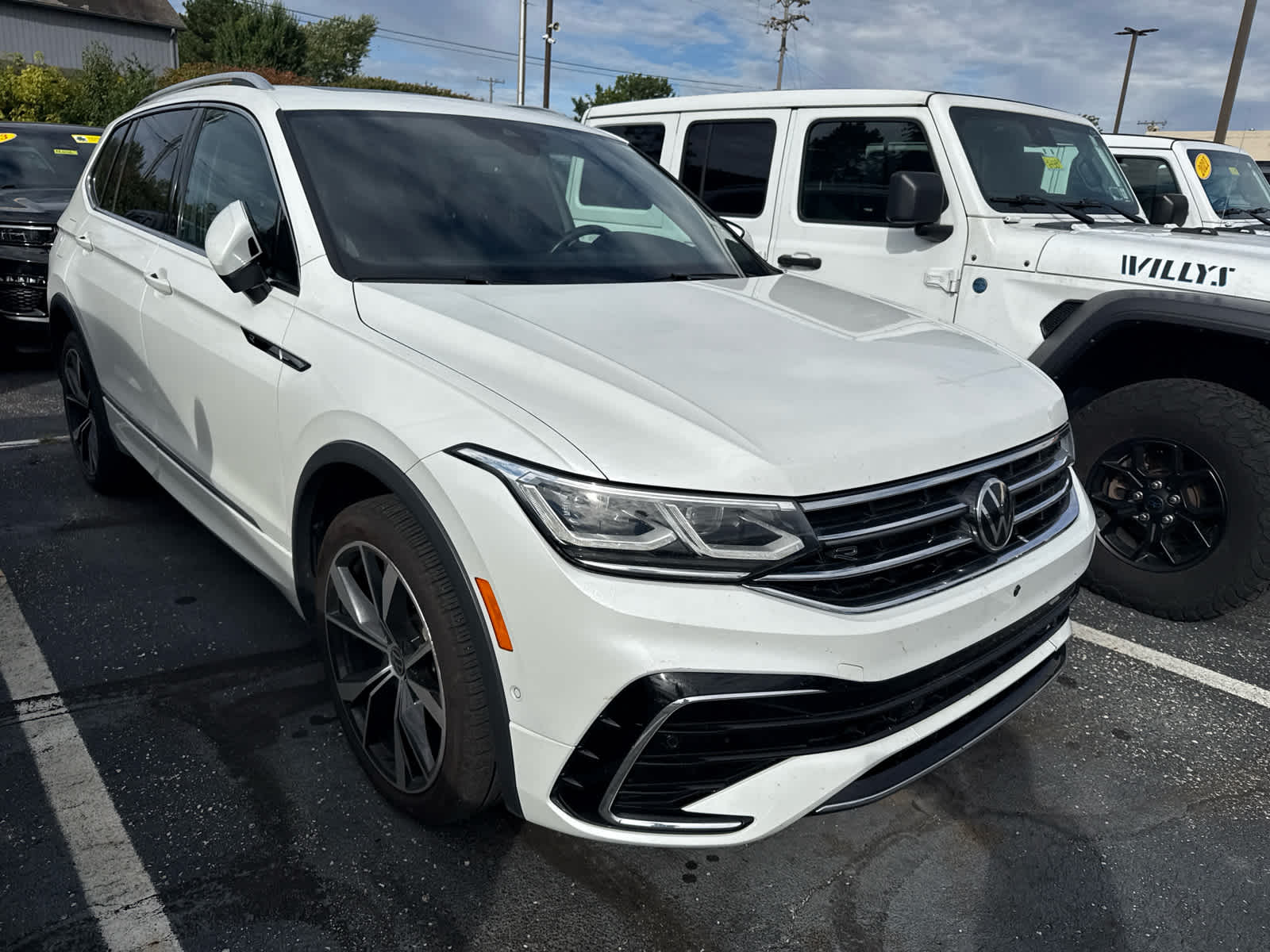 2022 Volkswagen Tiguan 2.0T SEL R-Line