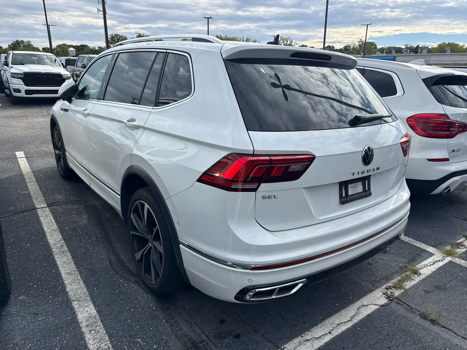 2022 Volkswagen Tiguan 2.0T SEL R-Line
