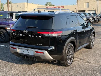 2022 Nissan Pathfinder SL