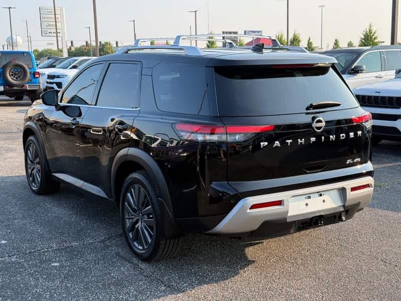 2022 Nissan Pathfinder SL