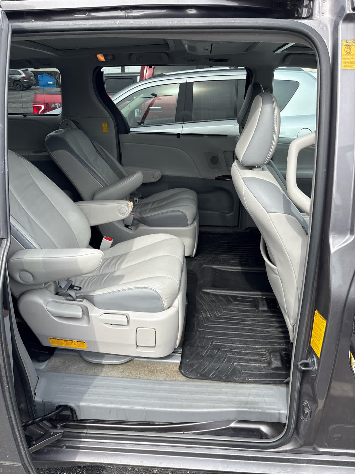 2014 Toyota Sienna XLE