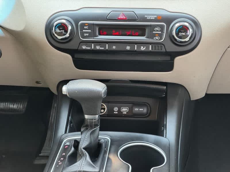 2019 Kia Sorento LX V6