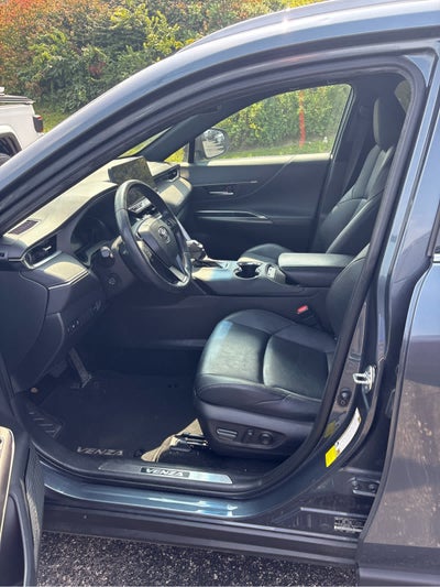 2023 Toyota Venza XLE