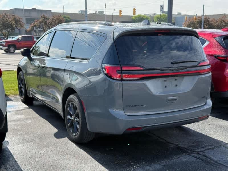 2022 Chrysler Pacifica Touring L AWD