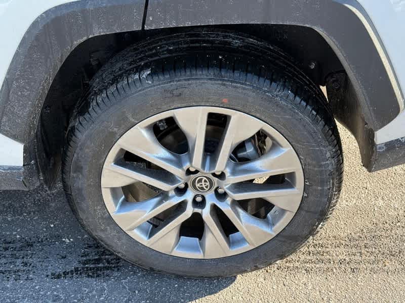 2025 Toyota RAV4 XLE Premium AWD