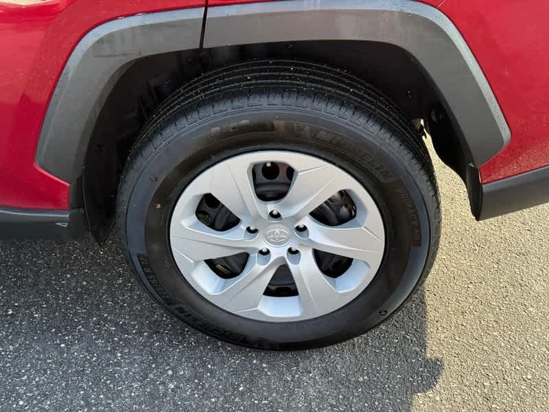 2024 Toyota RAV4 LE AWD