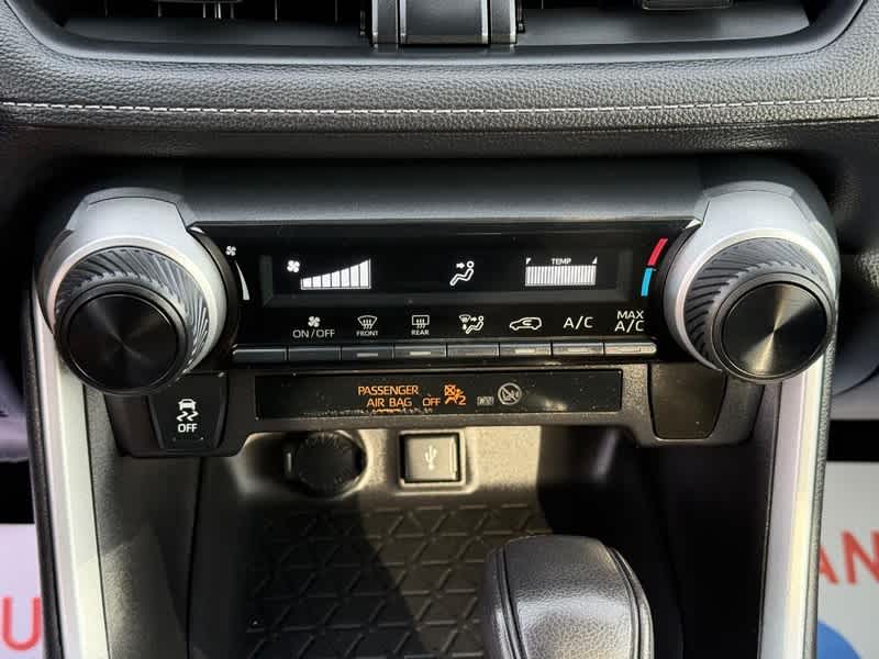 2021 Toyota RAV4 LE FWD