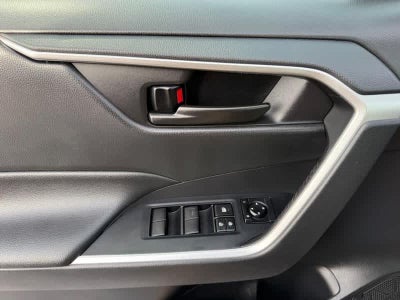 2021 Toyota RAV4 LE FWD