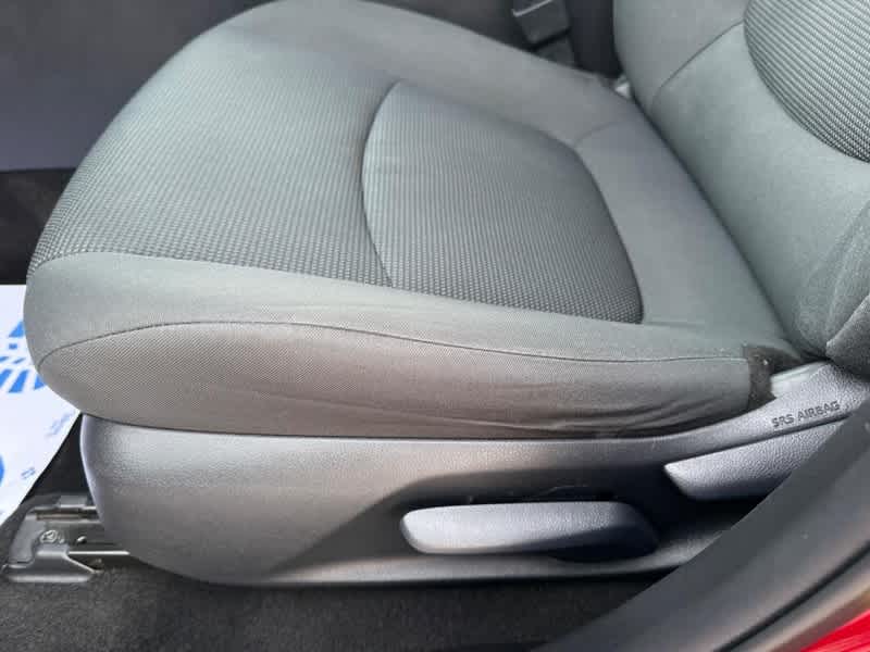 2021 Toyota RAV4 LE FWD