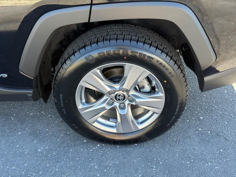 2024 Toyota RAV4 Hybrid LE AWD