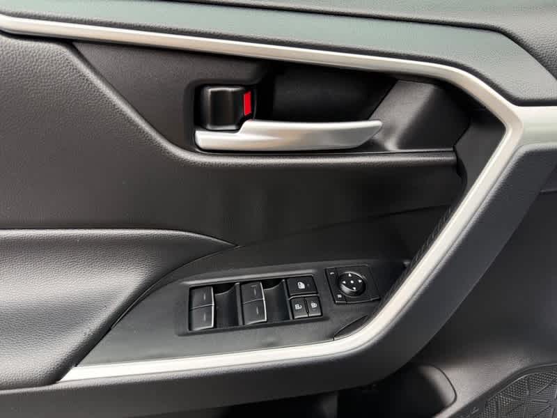 2025 Toyota RAV4 XLE AWD