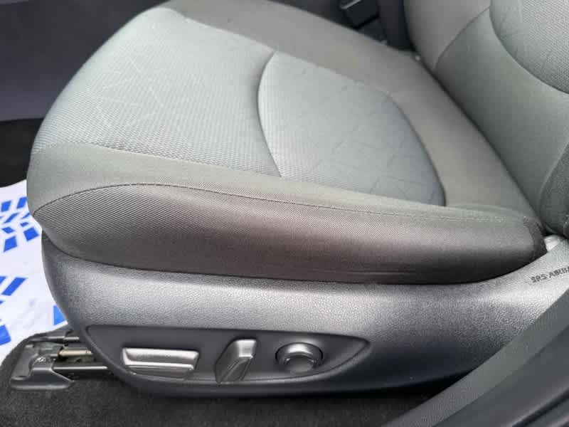 2025 Toyota RAV4 XLE AWD