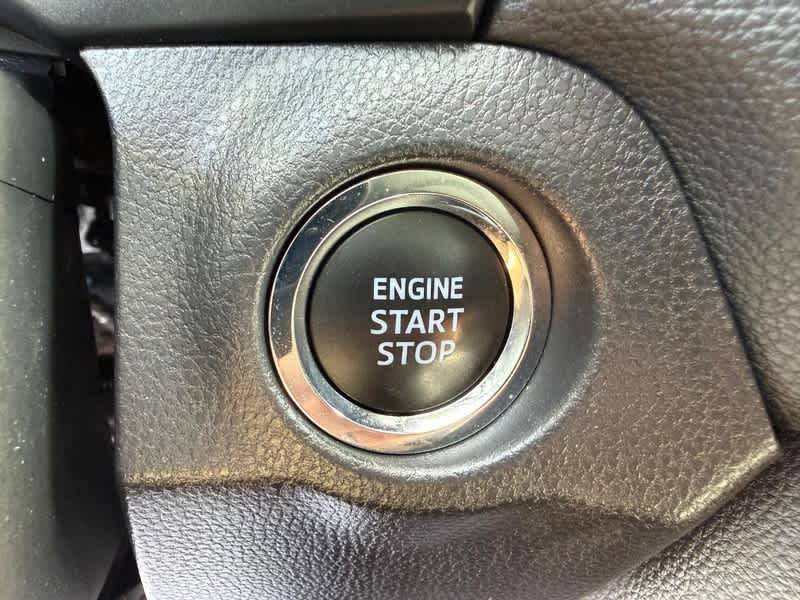 2025 Toyota RAV4 XLE AWD