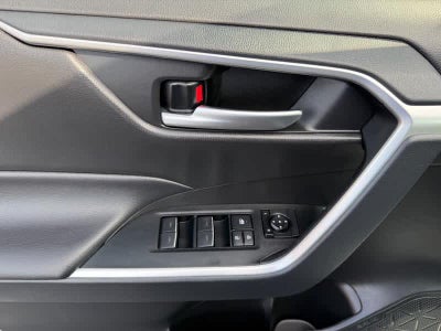 2025 Toyota RAV4 XLE AWD