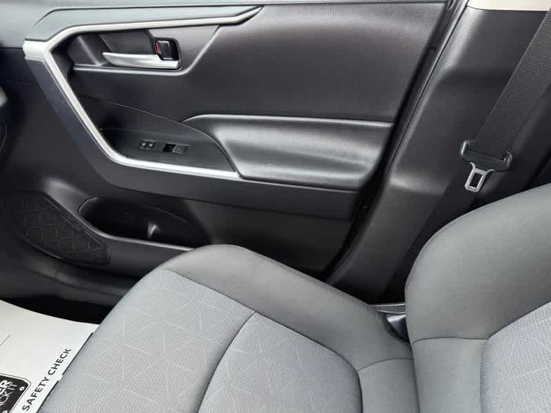 2025 Toyota RAV4 XLE AWD