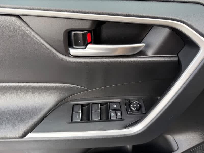 2025 Toyota RAV4 XLE AWD