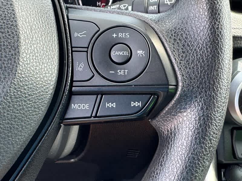 2025 Toyota RAV4 XLE AWD