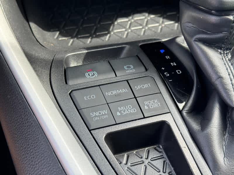 2025 Toyota RAV4 XLE AWD