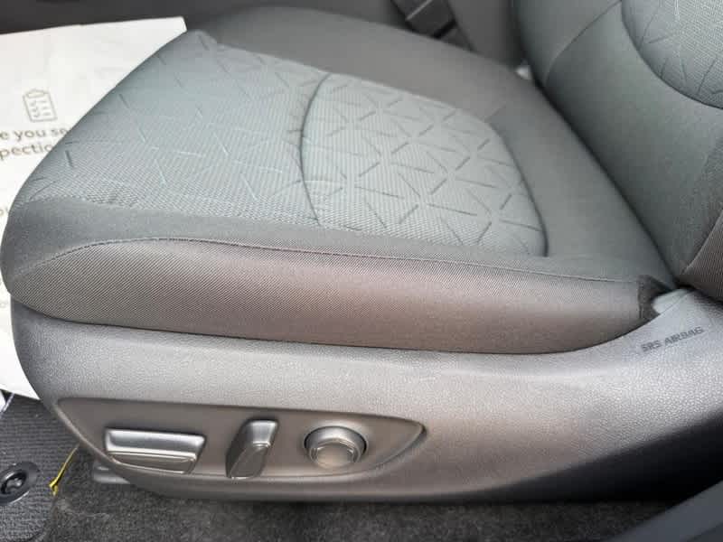 2025 Toyota RAV4 XLE AWD