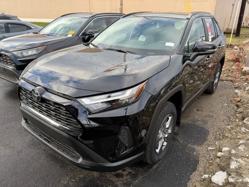 2025 Toyota RAV4 XLE AWD