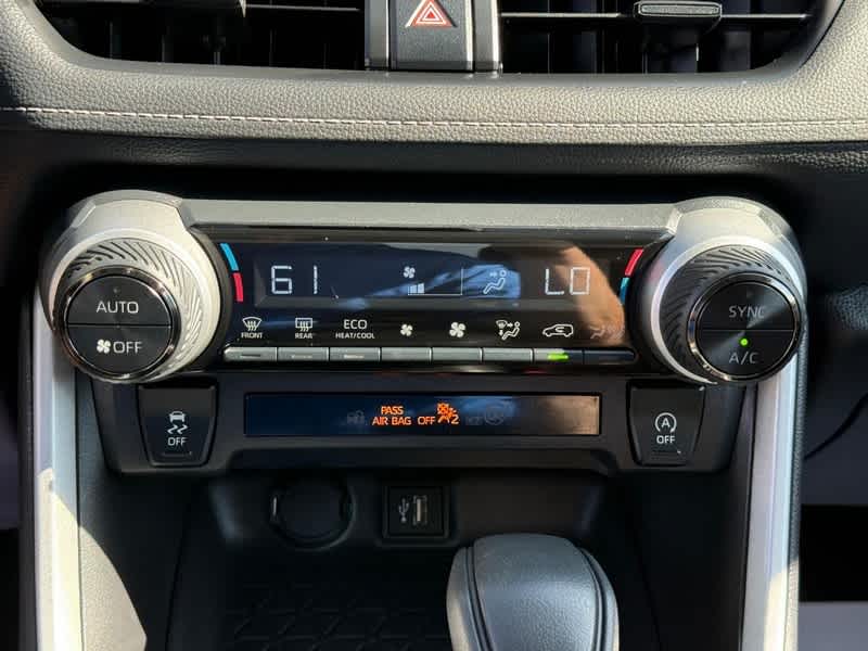 2025 Toyota RAV4 XLE AWD