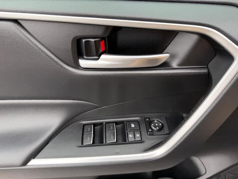 2025 Toyota RAV4 XLE AWD