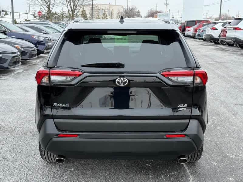2025 Toyota RAV4 XLE AWD