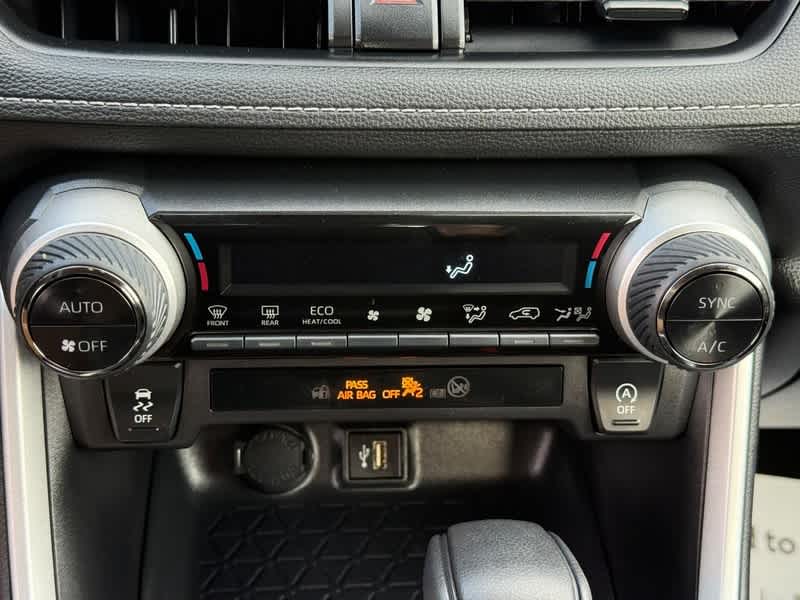 2025 Toyota RAV4 XLE AWD