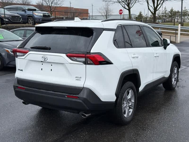 2025 Toyota RAV4 XLE AWD