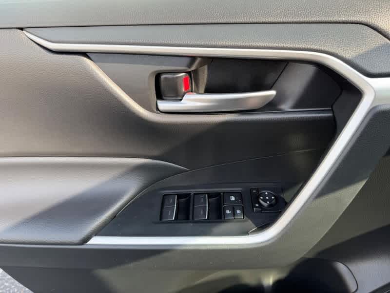 2025 Toyota RAV4 XLE AWD