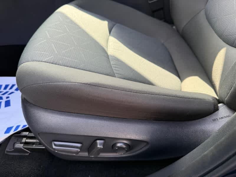 2025 Toyota RAV4 XLE AWD