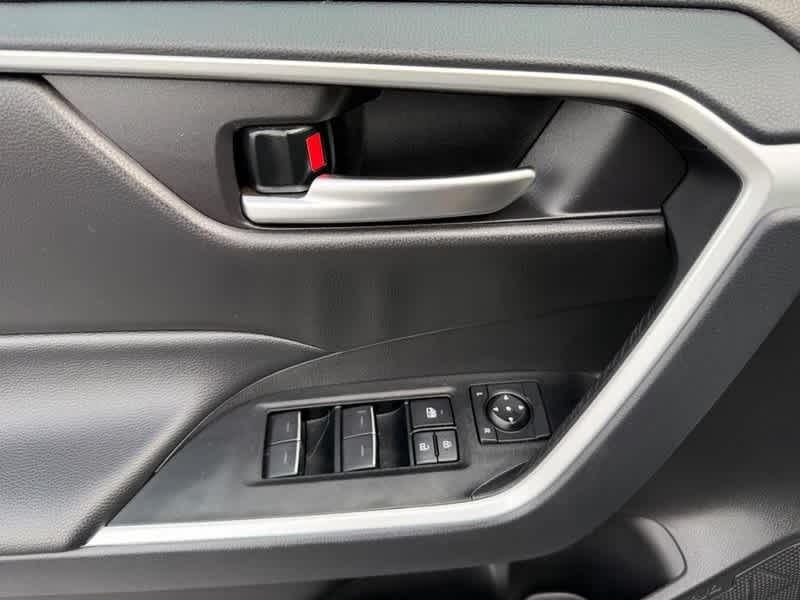 2025 Toyota RAV4 XLE AWD